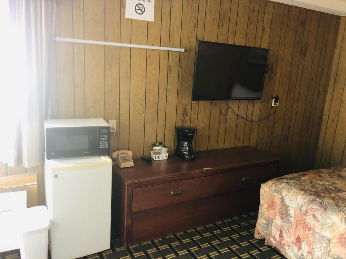 Big 12 Motel Broken Bow Exterior foto